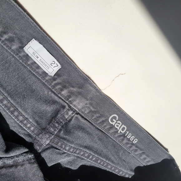 Gap Jean Shorts - Picture 3 of 3